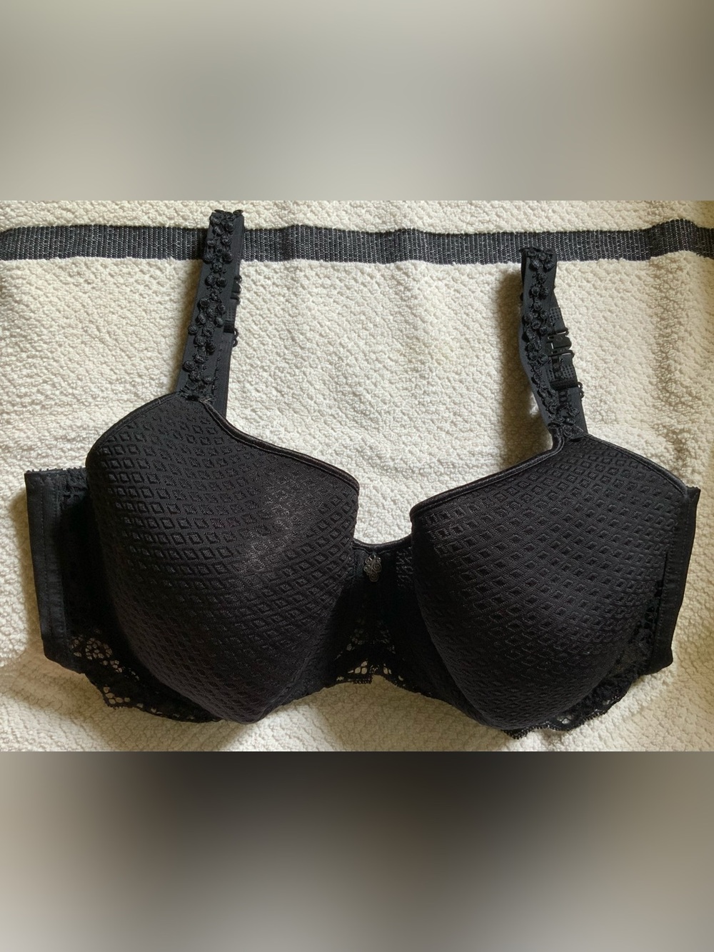 Empreinte Black Lace-Trim T-Shirt Bra 34F- Women Intimates & Sleepwear